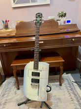 Load image into Gallery viewer, 2004 Epiphone The Airscreamer Trailer Park Troubadour