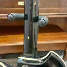 Load image into Gallery viewer, 1963 Supro Coronado