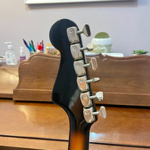 Load image into Gallery viewer, 1967 Hagstrom Viking I