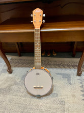 Load image into Gallery viewer, Used Oscar Schmidt OUB-1 Concert Banjolele