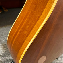 Load image into Gallery viewer, Used Alvarez Model 5025