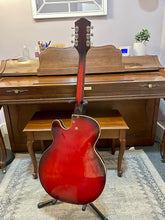 Load image into Gallery viewer, 1960's Silvertone H1454 Hollowbody