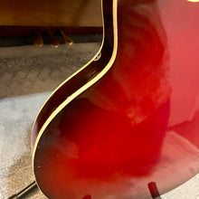 Load image into Gallery viewer, 1960's Silvertone H1454 Hollowbody