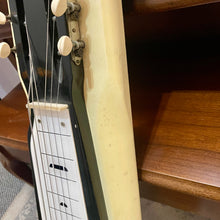 Load image into Gallery viewer, 1960's Harmony H7 Roy Smeck Console Lap Steel