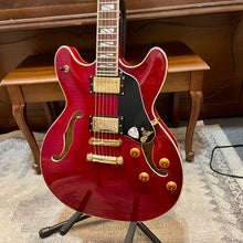 Load image into Gallery viewer, Used Washburn HB35 Semi-Hollowbody