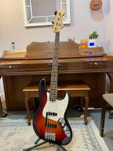 Load image into Gallery viewer, 2013 Fender American Special Jazz Bass