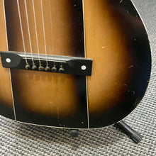 Load image into Gallery viewer, Vintage Bronson by Regal Square Neck