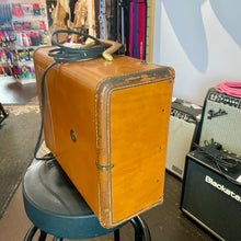 Load image into Gallery viewer, Used Ampex 620 Amp