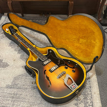 Load image into Gallery viewer, Vintage (1960's?) Hollowbody Bass Case