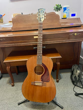 Load image into Gallery viewer, 1964-1965 Gibson LG-0
