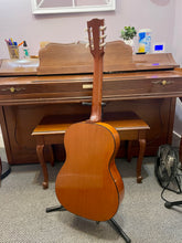 Load image into Gallery viewer, 1965 Gibson C1 Classical
