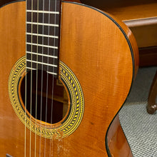 Load image into Gallery viewer, 1965 Gibson C1 Classical
