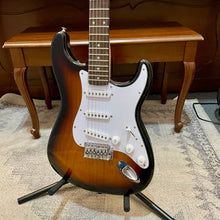 Load image into Gallery viewer, Used 2019 Fender Squier Strat Tobacco Burst
