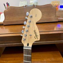 Load image into Gallery viewer, Used 2019 Fender Squier Strat Tobacco Burst
