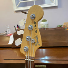 Load image into Gallery viewer, 2022 Fender American Performer Jazz Bass
