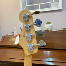 Load image into Gallery viewer, 2022 Fender American Performer Jazz Bass
