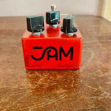 Load image into Gallery viewer, Used Jam Delay Llama Pedal
