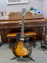 Load image into Gallery viewer, 1950's Silvertone H-61 Archtop w/ pup
