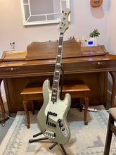 Load image into Gallery viewer, 2010 Lakland Skyline Series - Joe Osborn Model
