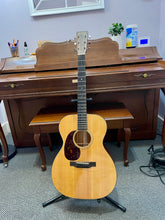 Load image into Gallery viewer, 2023 Martin 000-18 Lefty
