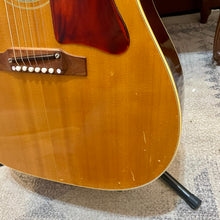 Load image into Gallery viewer, 1968 Gibson J-50 ADJ
