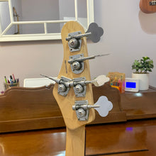 Load image into Gallery viewer, Used Ken Smith Design Proto-J 5 String Bass
