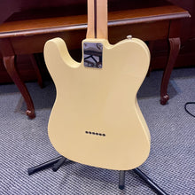 Load image into Gallery viewer, Bradfute Thinline Parts Tele  off white

