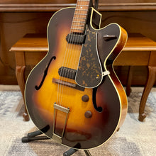 Load image into Gallery viewer, 1960&#39;s S.S. Stewart &quot;Wondertone&quot; Model 8004 Archtop
