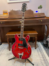 Load image into Gallery viewer, 1970&#39;s Epiphone 5102TE Hollowbody
