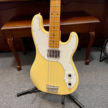 Load image into Gallery viewer, Mint! Squier Classic Vibe Telecaster Bass Vintage White
