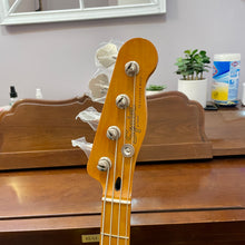 Load image into Gallery viewer, Mint! Squier Classic Vibe Telecaster Bass Vintage White
