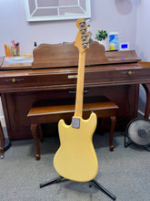 Load image into Gallery viewer, 1978 Fender Musicmaster Bass Olympic White
