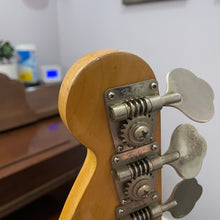 Load image into Gallery viewer, 1978 Fender Musicmaster Bass Olympic White
