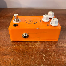 Load image into Gallery viewer, Used JHS Pulp and Peel Compressor
