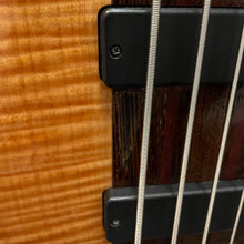 Load image into Gallery viewer, Used Ibanez BTB1905 5 String Bass
