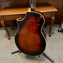 Load image into Gallery viewer, Used Dobrato KV953 by Castle Creek Guitars
