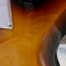 Load image into Gallery viewer, Used Squier Vintage Modified &#39;77 Jazz Bass
