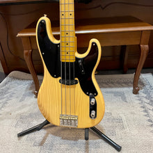 Load image into Gallery viewer, Used Squier Classic Vibe 50&#39;s P Bass Butterscotch Blonde
