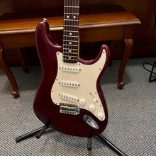 Load image into Gallery viewer, 1999 Fender Standard Strat Wine
