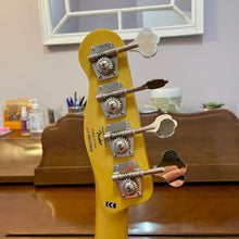 Load image into Gallery viewer, Used Squier Classic Vibe 50&#39;s P Bass Butterscotch Blonde
