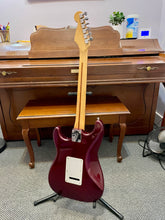 Load image into Gallery viewer, 1999 Fender Standard Strat Wine

