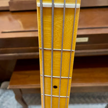 Load image into Gallery viewer, Used Squier Classic Vibe 50&#39;s P Bass Butterscotch Blonde
