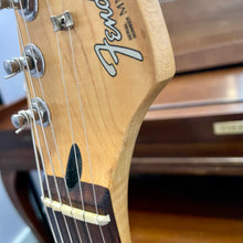 Load image into Gallery viewer, 1999 Fender Standard Strat Wine

