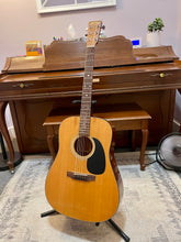 Load image into Gallery viewer, 1995 Martin D-18 Acoustic w/Pickup
