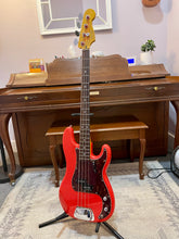 Load image into Gallery viewer, 2013 Squier Classic Vibe 60&#39;s P Bass Fiesta Red w/mods
