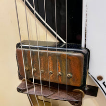 Load image into Gallery viewer, 1958 Supro Dual Tone
