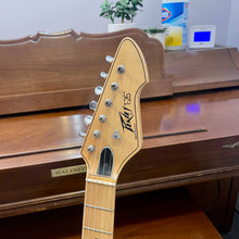 Load image into Gallery viewer, 1983 Peavey T-25 Sunburst
