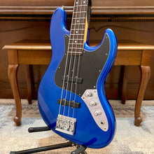 Load image into Gallery viewer, ESP 400 Series Bass - Blue
