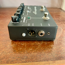 Load image into Gallery viewer, Used Ampeg SCR-DI
