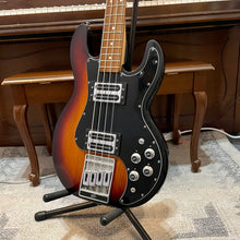 Load image into Gallery viewer, 1983 Peavey T-40 Bass
